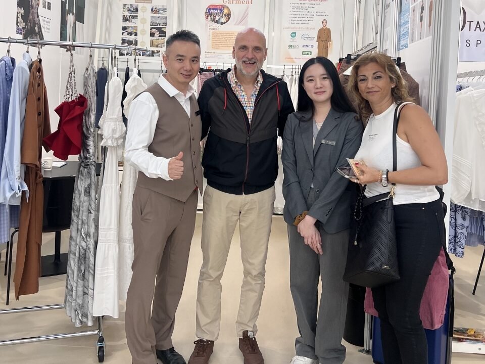 0f75dfcce7e27f8fa42cb1d4f7d009da